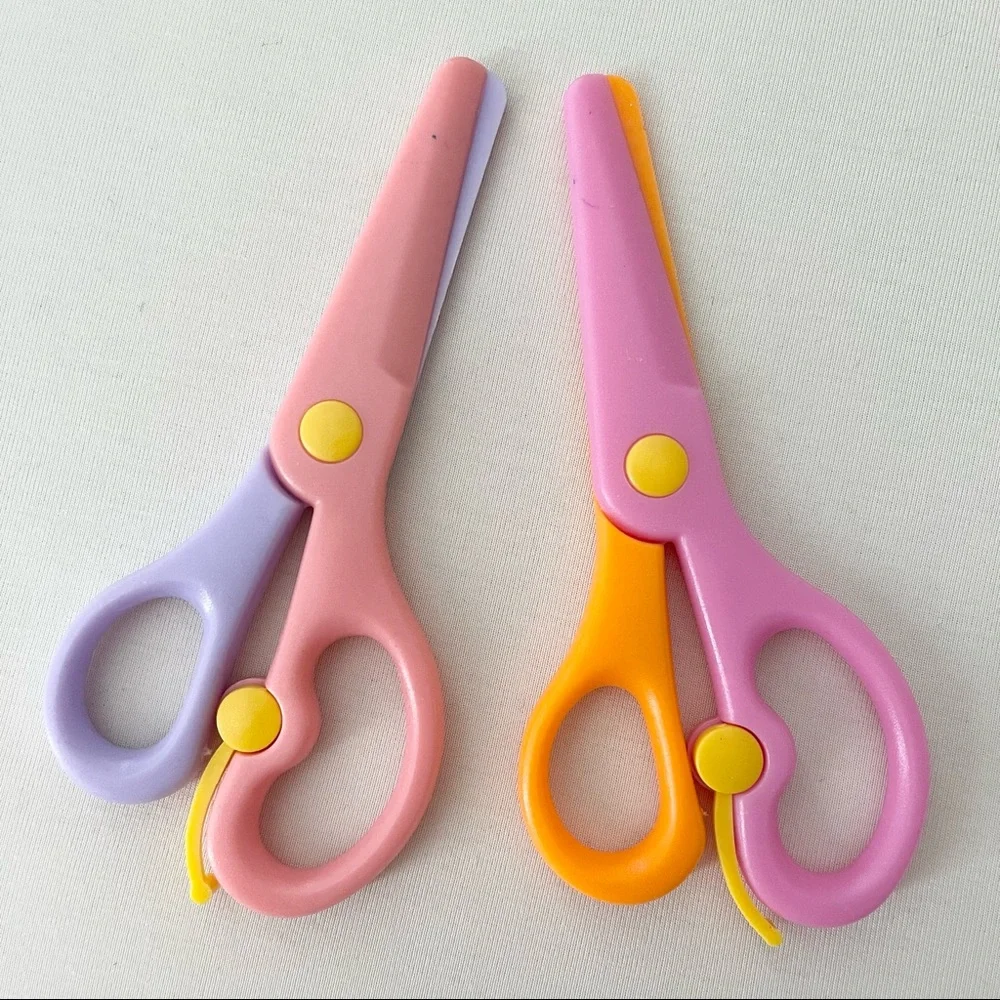 Kids First Safety Scissors (E17) - Picture 1 of 3